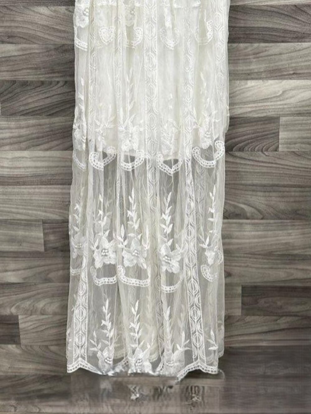 White dress full length lace dress with knee length lining, zip back size xl - Picture 5 of 8